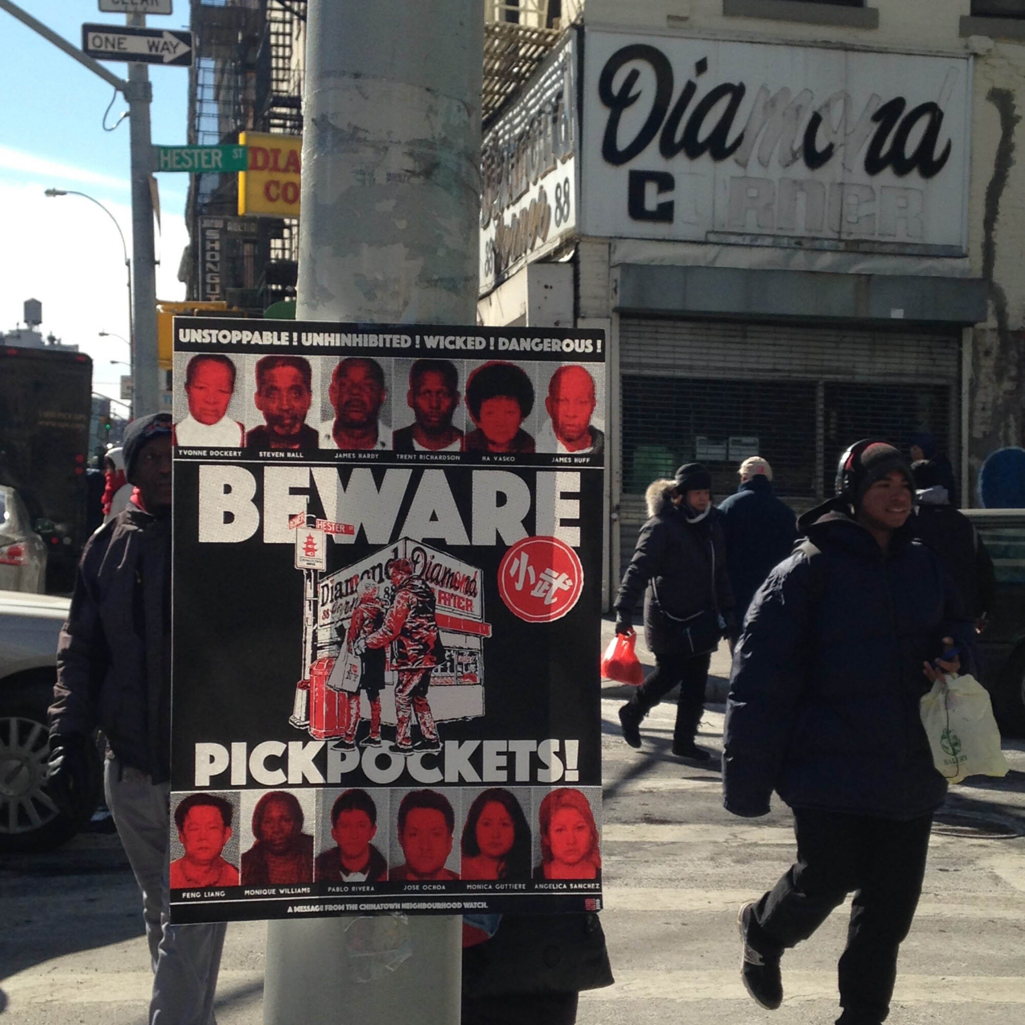 BEWARE PICKPOCKETS ! POSTER + STICKER SET - Image 7